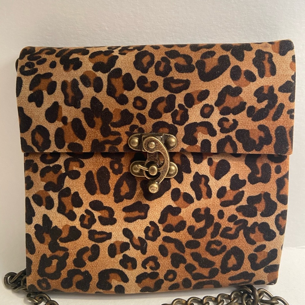 Leopard print bag